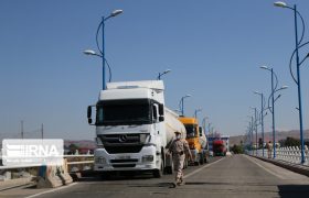 رفع مشکل توقف کامیون‌ها در مرز ایران و پاکستان تا روز جمعه
