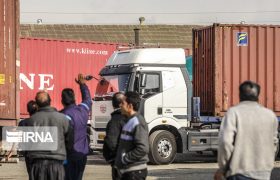 امسال حدود ۳۴۴ هزار تن کالا از مرز بازرگان وارد کشور شده است
