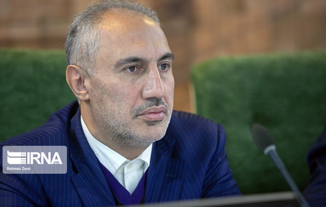 ادامه سیاست ارز ۴۲۰۰ یعنی چاپ پول برای خرید دلار از سامانه نیما