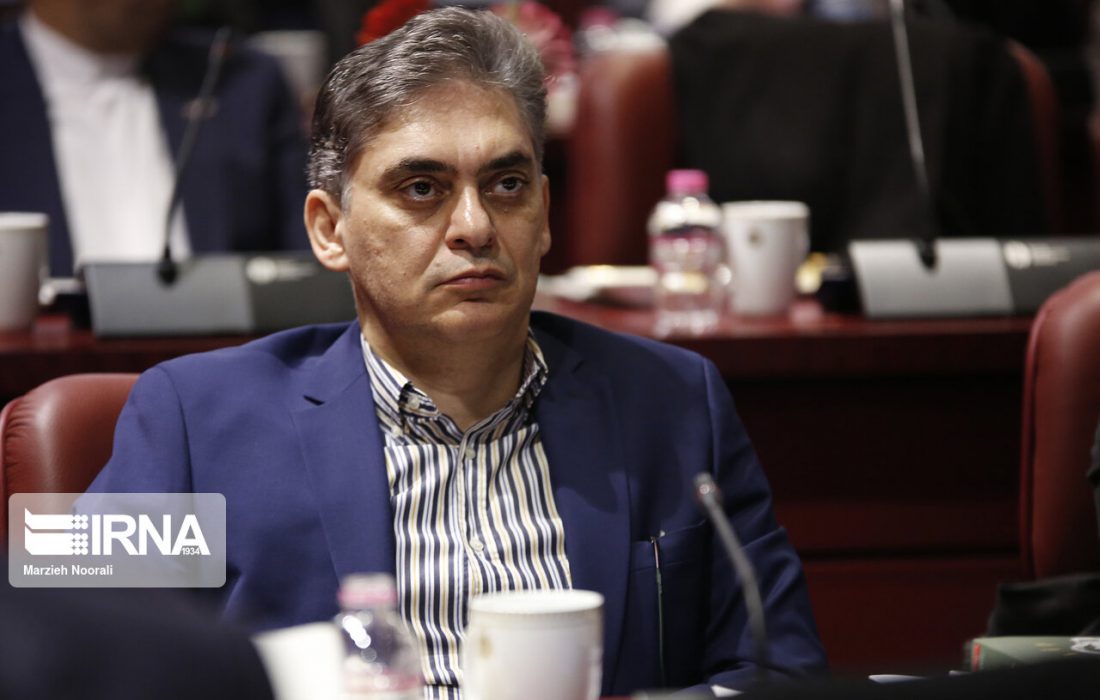 حذف رانتها با اصلاح ارز ۴۲۰۰ تومانی/ تاثیر مثبت حذف ارز ترجیحی بر فعالیت شرکتهای بورسی