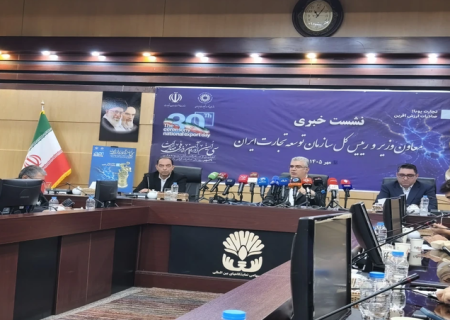 <strong>تجلیل از برگزیدگان صادراتی کشور با شعار «تجارت پویا و صادرات ارزش‌آفرین»</strong>